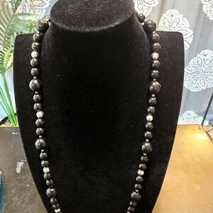 Elegant Black and Silver Beaded Necklace